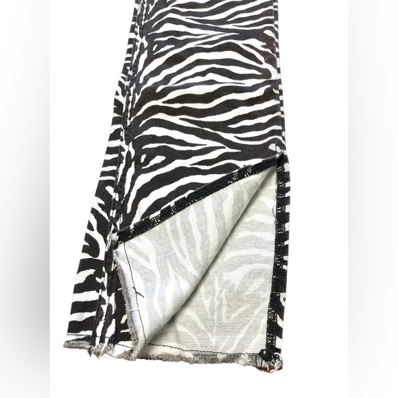 BDG Jeans Size 25 Zebra Print Straight Leg Slit Fringe Hem Black / White 26x27 - Picture 4 of 8